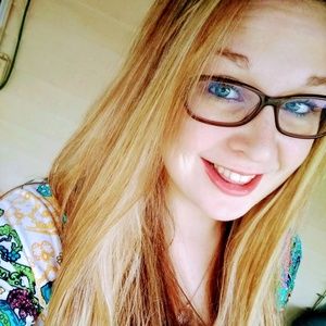 Meet your Posher, Makayla